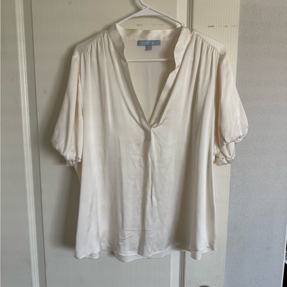 ANTONIO MELANI Cream V-Neck Blouse